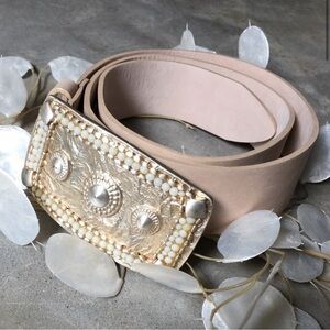 Vintage Streets Ahead Blush Leather Belt with Gold Buckle